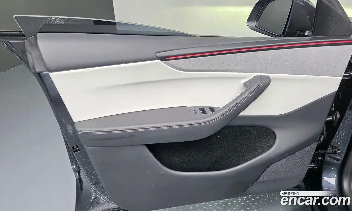 Tesla Model Y 2025 0.2 автомат (гидро), фото 14 Tesla Model Y 2025 0.2 автомат (гидро), фото 14
