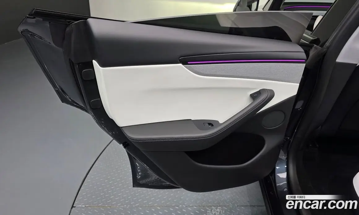 Tesla Model Y 2025 0.2 автомат (гидро), фото 15 Tesla Model Y 2025 0.2 автомат (гидро), фото 15