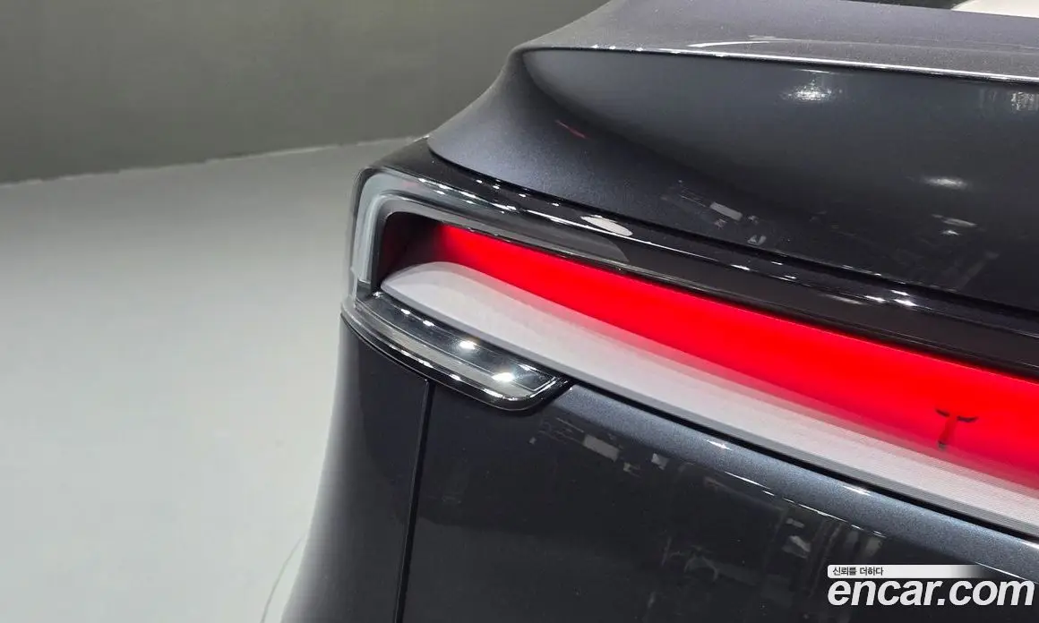 Tesla Model Y 2025 0.2 автомат (гидро), фото 9 Tesla Model Y 2025 0.2 автомат (гидро), фото 9