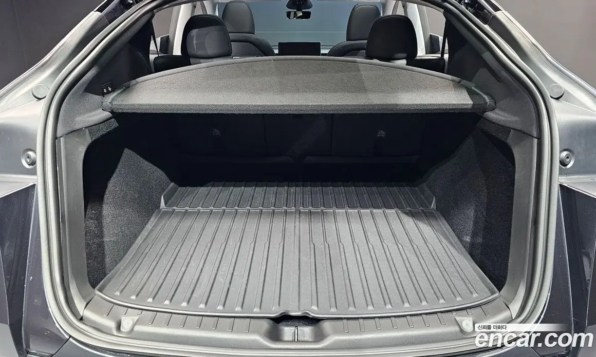 Tesla Model Y 2025 0.2 автомат (гидро), фото 24
