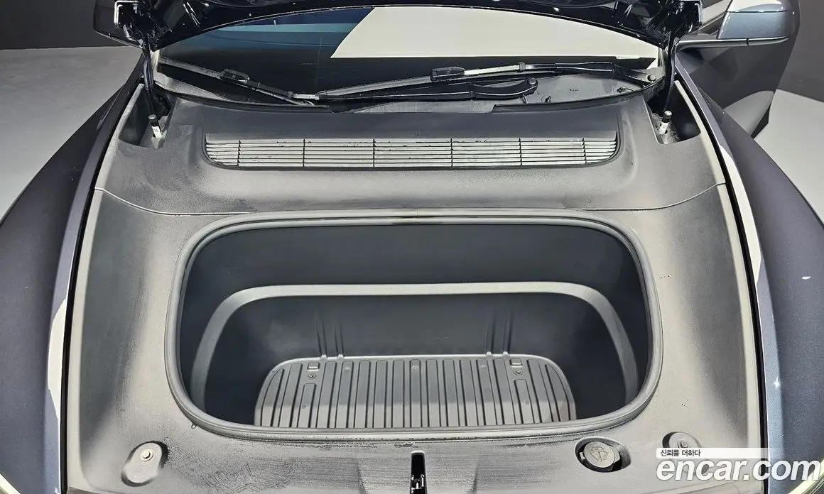 Tesla Model Y 2025 0.2 автомат (гидро), фото 6
