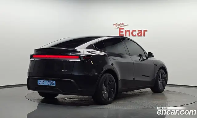 Tesla Model Y 2025 0.2 автомат (гидро), миниатюра 1 Tesla Model Y 2025 0.2 автомат (гидро), миниатюра 1