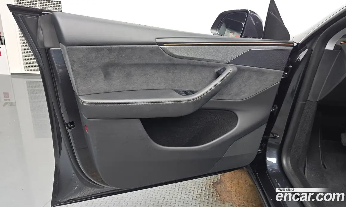 Tesla Model Y 2025 0.2 автомат (гидро), фото 13 Tesla Model Y 2025 0.2 автомат (гидро), фото 13
