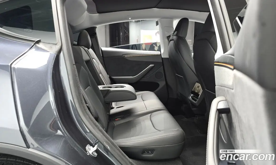 Tesla Model Y 2025 0.2 автомат (гидро), фото 17 Tesla Model Y 2025 0.2 автомат (гидро), фото 17