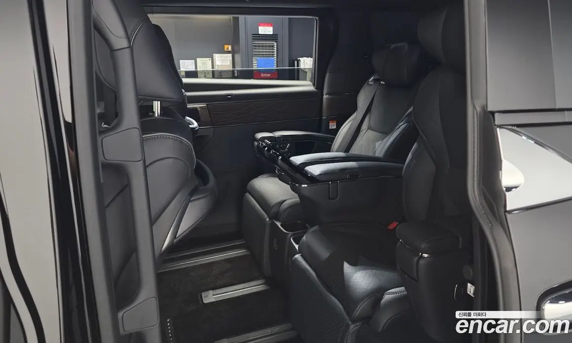 Toyota Alphard 2024 2.5 автомат (гидро), фото 16 Toyota Alphard 2024 2.5 автомат (гидро), фото 16