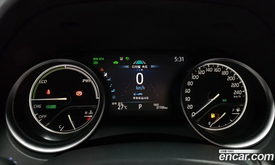 Toyota Camry 2024 2.5 автомат (гидро), фото 11