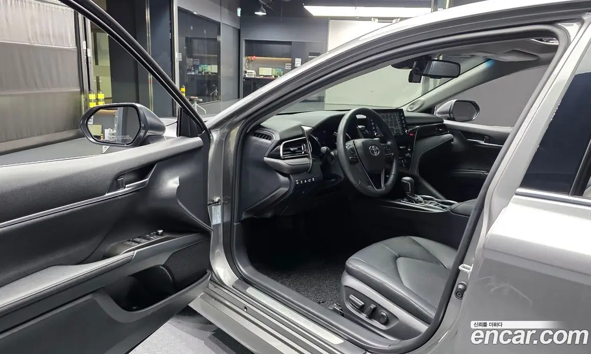 Toyota Camry 2024 2.5 автомат (гидро), фото 13