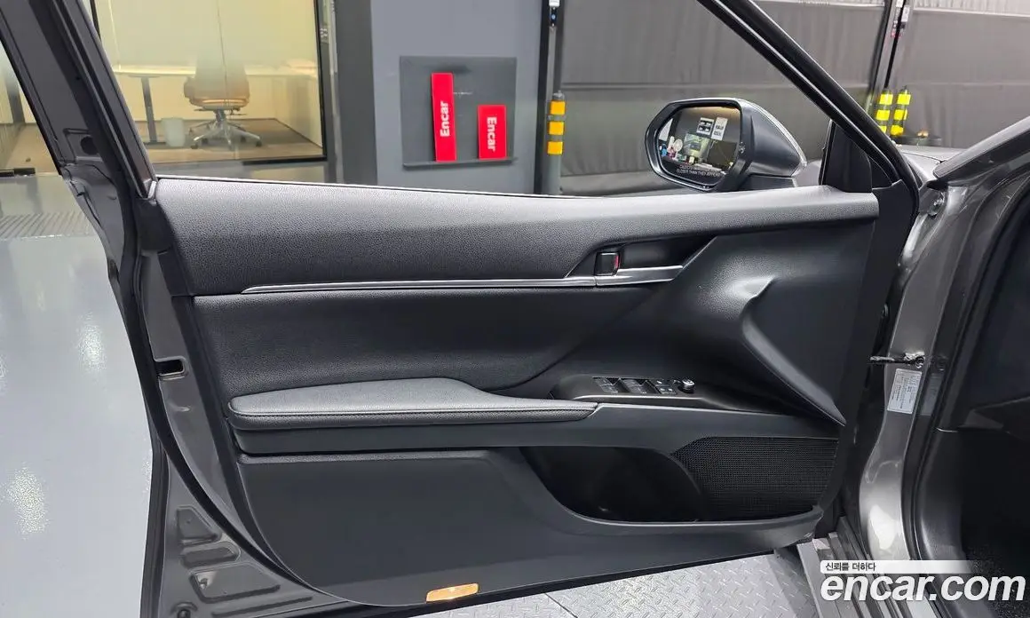 Toyota Camry 2024 2.5 автомат (гидро), фото 14