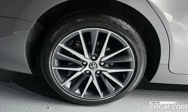 Toyota Camry 2024 2.5 автомат (гидро), миниатюра 5