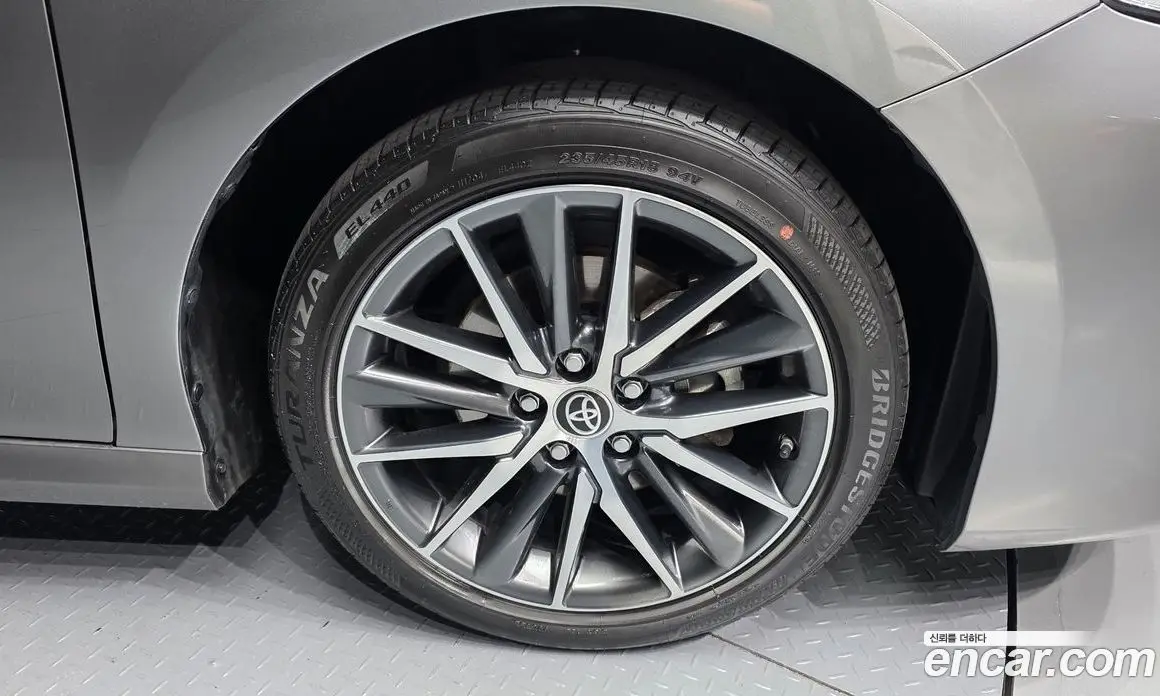 Toyota Camry 2024 2.5 автомат (гидро), фото 7
