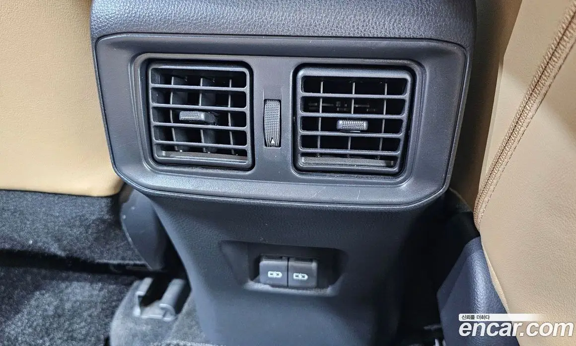 Toyota RAV4 2023 2.5 автомат (гидро), фото 32 Toyota RAV4 2023 2.5 автомат (гидро), фото 32