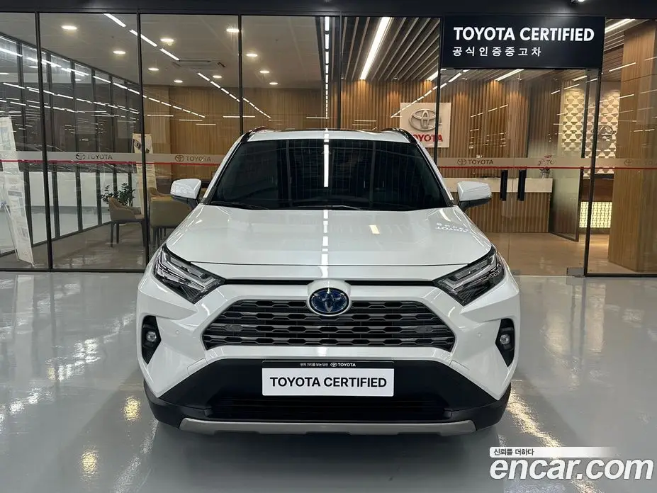 Toyota RAV4 2023 2.5 автомат (вариатор), фото 3 Toyota RAV4 2023 2.5 автомат (вариатор), фото 3