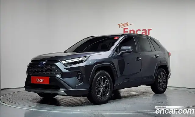 Toyota RAV4 2024 2.5 автомат (гидро), миниатюра 1 Toyota RAV4 2024 2.5 автомат (гидро), миниатюра 1