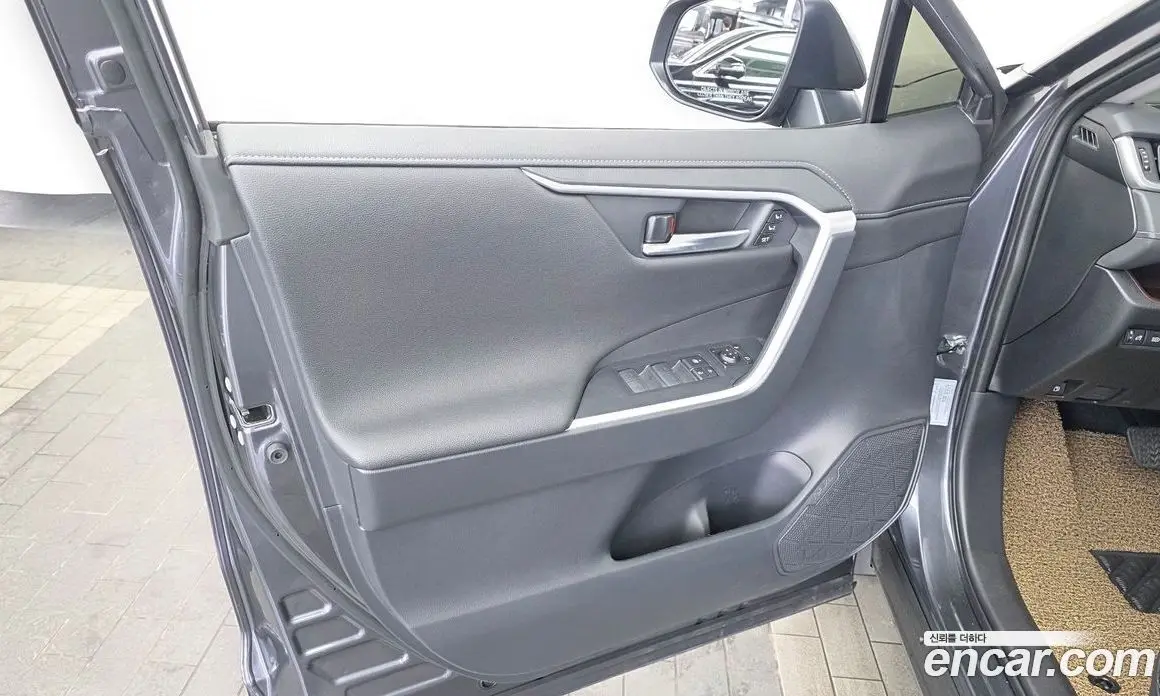 Toyota RAV4 2024 2.5 автомат (гидро), фото 14 Toyota RAV4 2024 2.5 автомат (гидро), фото 14