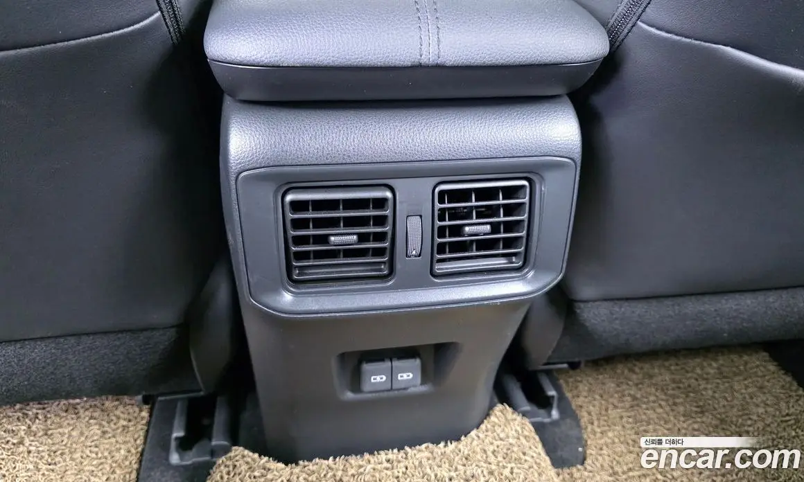Toyota RAV4 2024 2.5 автомат (гидро), фото 24 Toyota RAV4 2024 2.5 автомат (гидро), фото 24