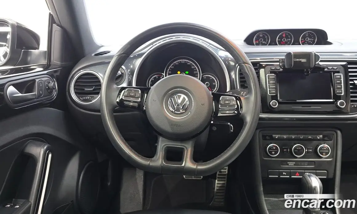 Volkswagen Beatle 2014 2.0 автомат (гидро), фото 12 Volkswagen Beatle 2014 2.0 автомат (гидро), фото 12