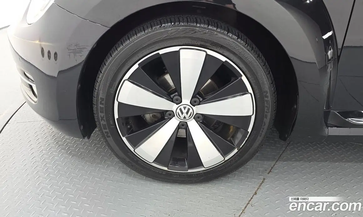 Volkswagen Beatle 2014 2.0 автомат (гидро), фото 5 Volkswagen Beatle 2014 2.0 автомат (гидро), фото 5