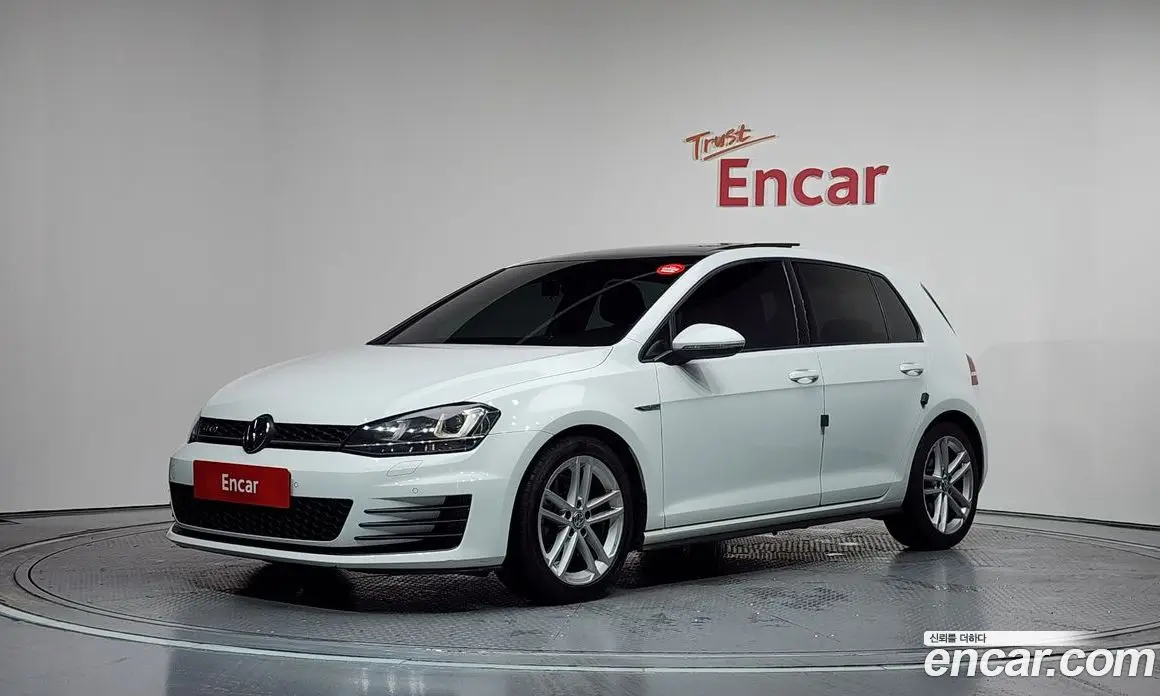 Volkswagen Golf 2015 2.0 автомат (гидро), фото 1 Volkswagen Golf 2015 2.0 автомат (гидро), фото 1