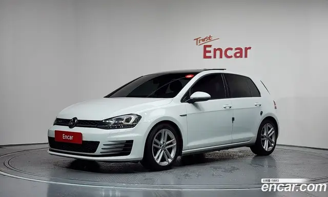 Volkswagen Golf 2015 2.0 автомат (гидро), миниатюра 1 Volkswagen Golf 2015 2.0 автомат (гидро), миниатюра 1