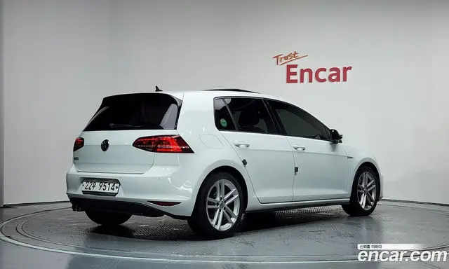 Volkswagen Golf 2015 2.0 автомат (гидро), миниатюра 2 Volkswagen Golf 2015 2.0 автомат (гидро), миниатюра 2