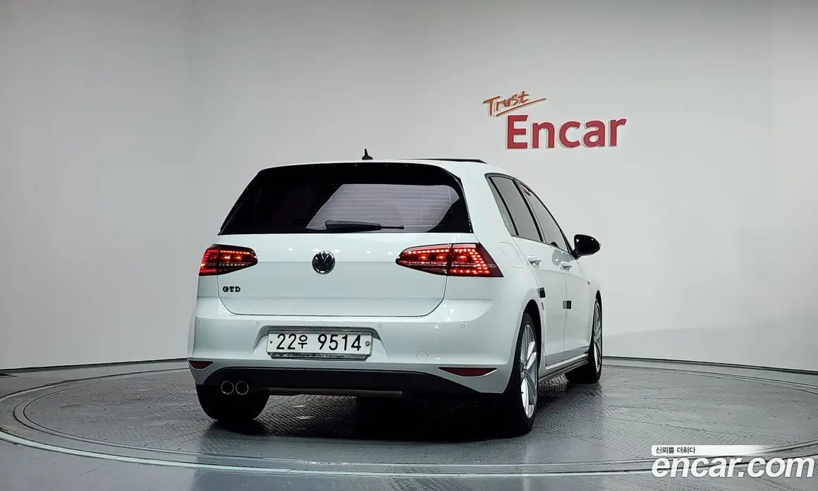 Volkswagen Golf 2015 2.0 автомат (гидро), фото 4 Volkswagen Golf 2015 2.0 автомат (гидро), фото 4