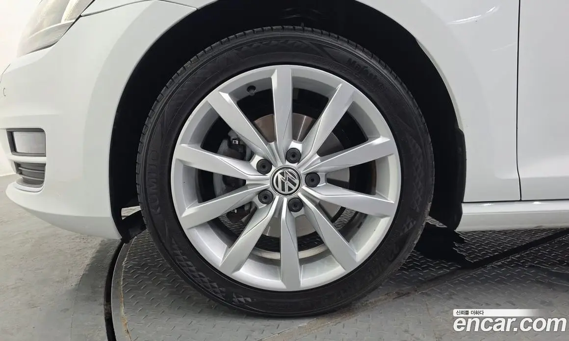 Volkswagen Golf 2016 1.4 автомат (гидро), фото 5 Volkswagen Golf 2016 1.4 автомат (гидро), фото 5