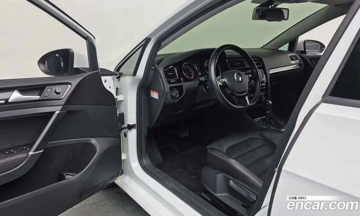 Volkswagen Golf 2016 1.4 автомат (гидро), фото 10 Volkswagen Golf 2016 1.4 автомат (гидро), фото 10