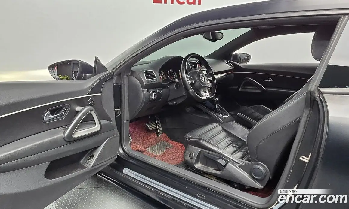 Volkswagen Scirocco 2012 2.0 автомат (гидро), фото 10 Volkswagen Scirocco 2012 2.0 автомат (гидро), фото 10