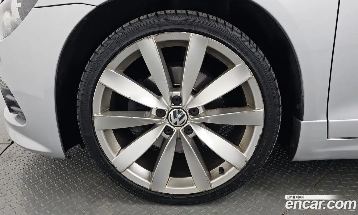 Volkswagen Scirocco 2014 2.0 автомат (гидро), фото 5 Volkswagen Scirocco 2014 2.0 автомат (гидро), фото 5