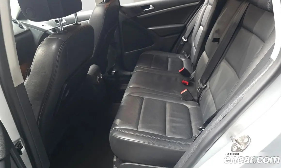 Volkswagen Tiguan 2013 2.0 автомат (гидро), фото 12 Volkswagen Tiguan 2013 2.0 автомат (гидро), фото 12