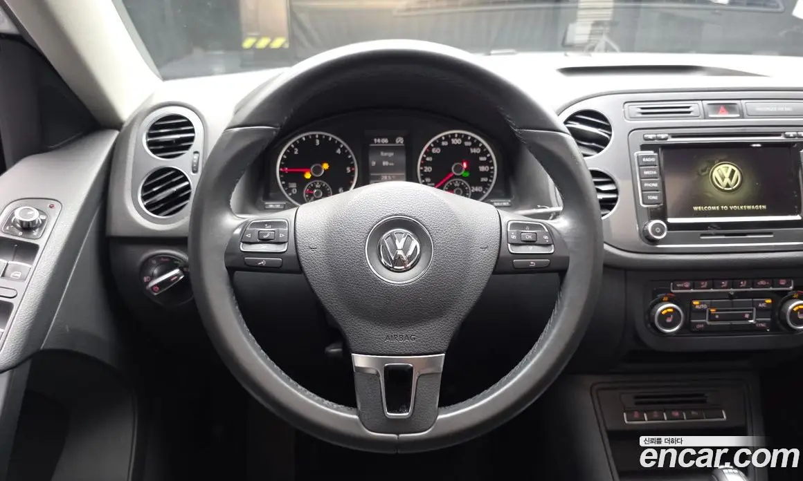 Volkswagen Tiguan 2013 2.0 автомат (гидро), фото 13 Volkswagen Tiguan 2013 2.0 автомат (гидро), фото 13