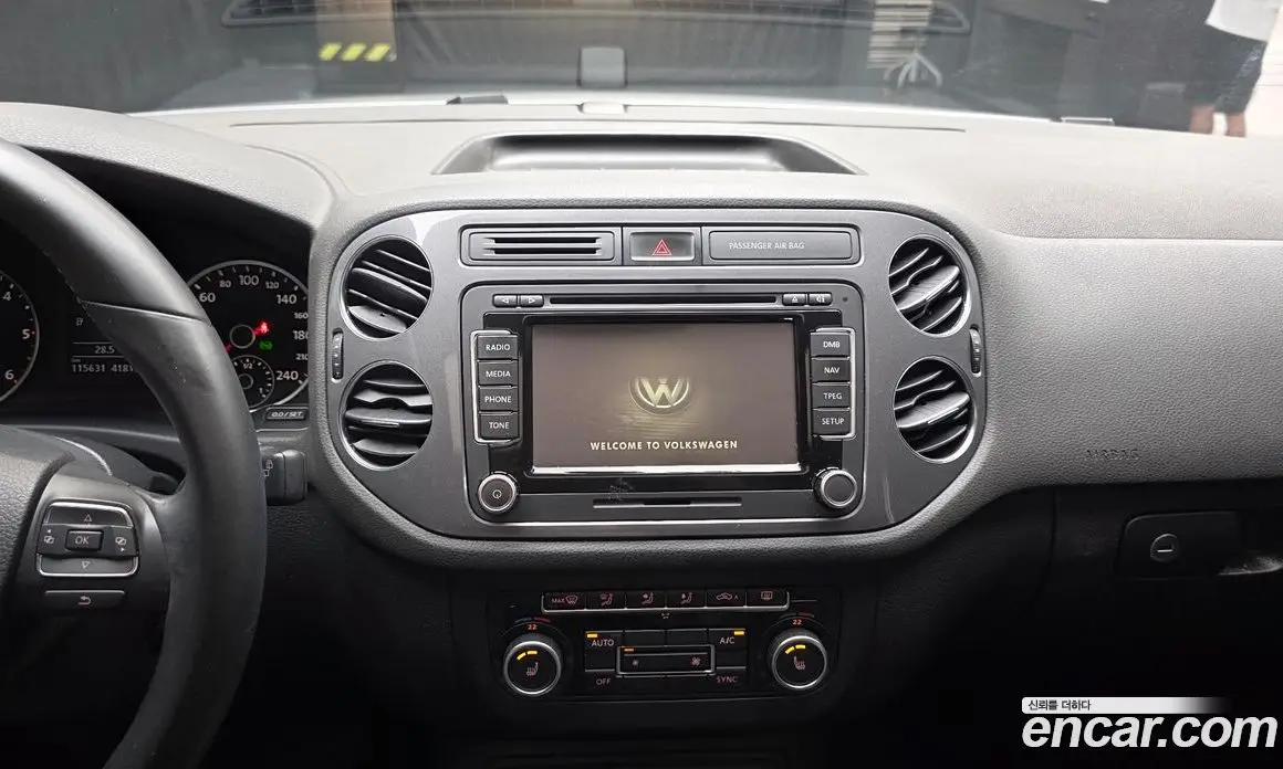 Volkswagen Tiguan 2013 2.0 автомат (гидро), фото 14 Volkswagen Tiguan 2013 2.0 автомат (гидро), фото 14