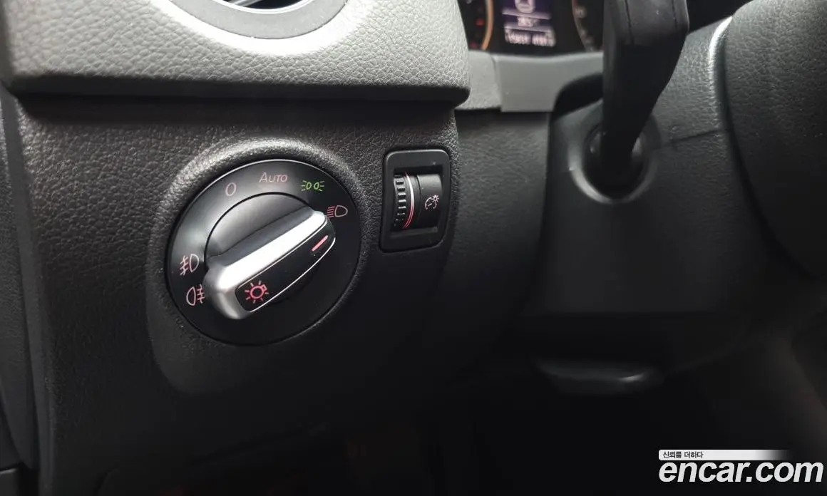 Volkswagen Tiguan 2013 2.0 автомат (гидро), фото 18 Volkswagen Tiguan 2013 2.0 автомат (гидро), фото 18