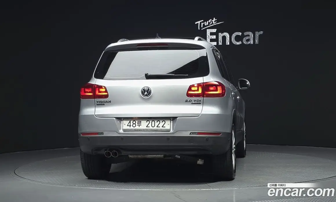 Volkswagen Tiguan 2013 2.0 автомат (гидро), фото 4 Volkswagen Tiguan 2013 2.0 автомат (гидро), фото 4