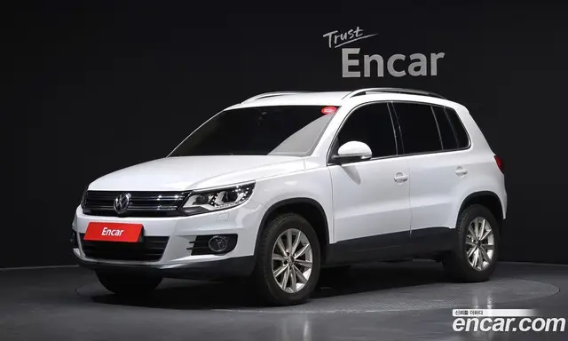 Volkswagen Tiguan 2015 2.0 автомат (гидро), миниатюра 1 Volkswagen Tiguan 2015 2.0 автомат (гидро), миниатюра 1