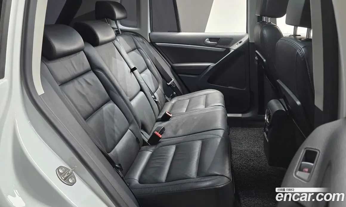 Volkswagen Tiguan 2015 2.0 автомат (гидро), фото 11 Volkswagen Tiguan 2015 2.0 автомат (гидро), фото 11