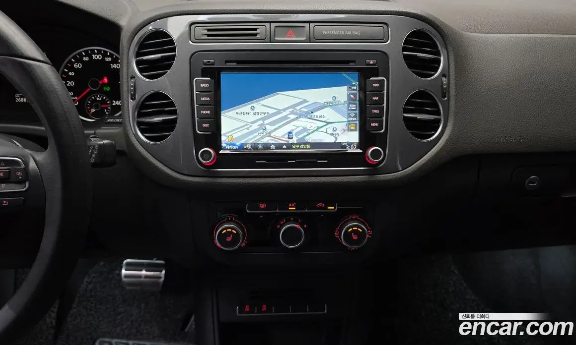 Volkswagen Tiguan 2015 2.0 автомат (гидро), фото 14 Volkswagen Tiguan 2015 2.0 автомат (гидро), фото 14