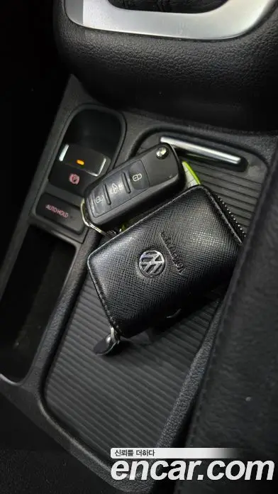 Volkswagen Tiguan 2015 2.0 автомат (гидро), фото 20 Volkswagen Tiguan 2015 2.0 автомат (гидро), фото 20