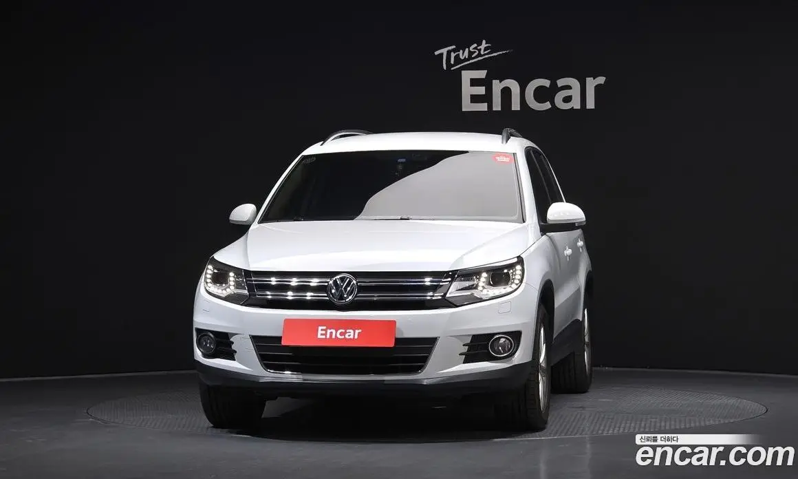 Volkswagen Tiguan 2015 2.0 автомат (гидро), фото 3 Volkswagen Tiguan 2015 2.0 автомат (гидро), фото 3