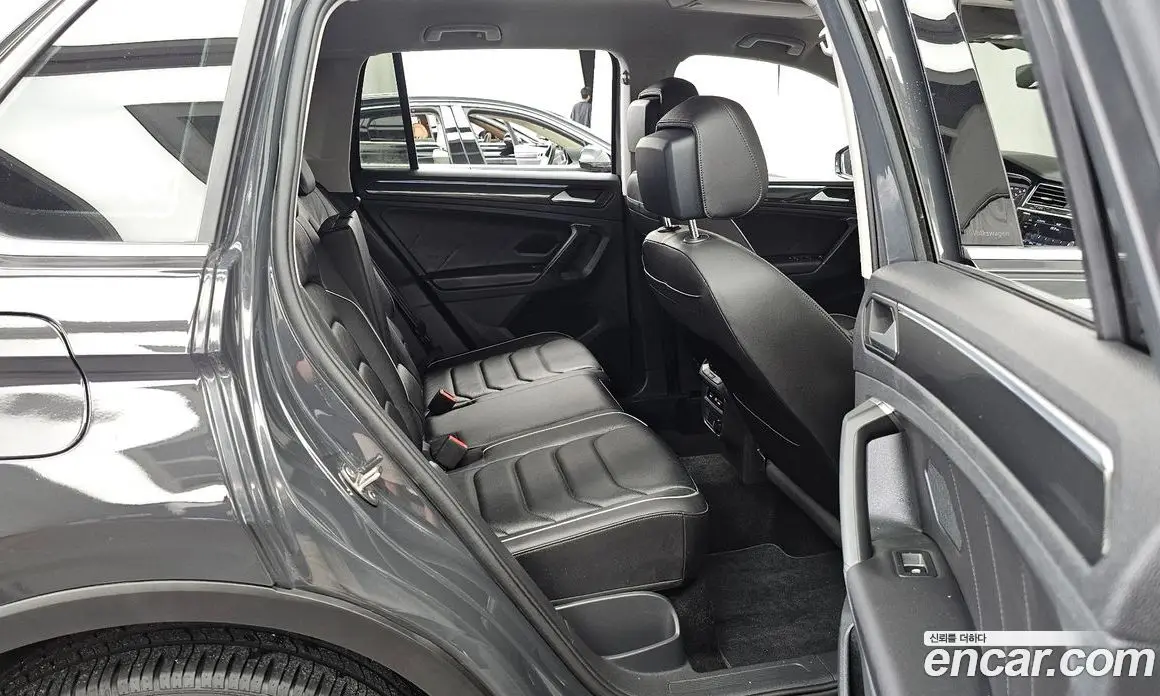 Volkswagen Tiguan 2021 2.0 автомат (гидро), фото 12 Volkswagen Tiguan 2021 2.0 автомат (гидро), фото 12