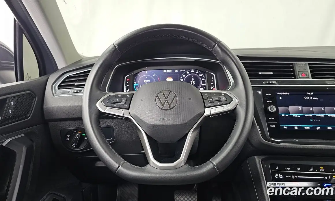 Volkswagen Tiguan 2021 2.0 автомат (гидро), фото 13 Volkswagen Tiguan 2021 2.0 автомат (гидро), фото 13