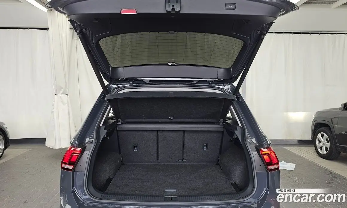 Volkswagen Tiguan 2021 2.0 автомат (гидро), фото 20 Volkswagen Tiguan 2021 2.0 автомат (гидро), фото 20