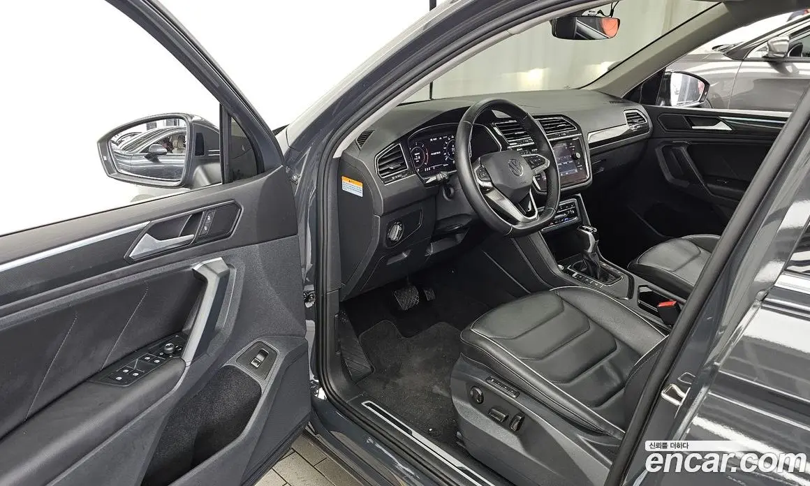 Volkswagen Tiguan 2021 2.0 автомат (гидро), фото 10 Volkswagen Tiguan 2021 2.0 автомат (гидро), фото 10
