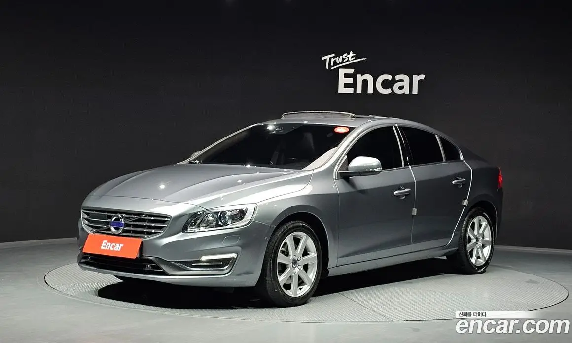 Volvo S60 2018 2.0 автомат (гидро), фото 1 Volvo S60 2018 2.0 автомат (гидро), фото 1