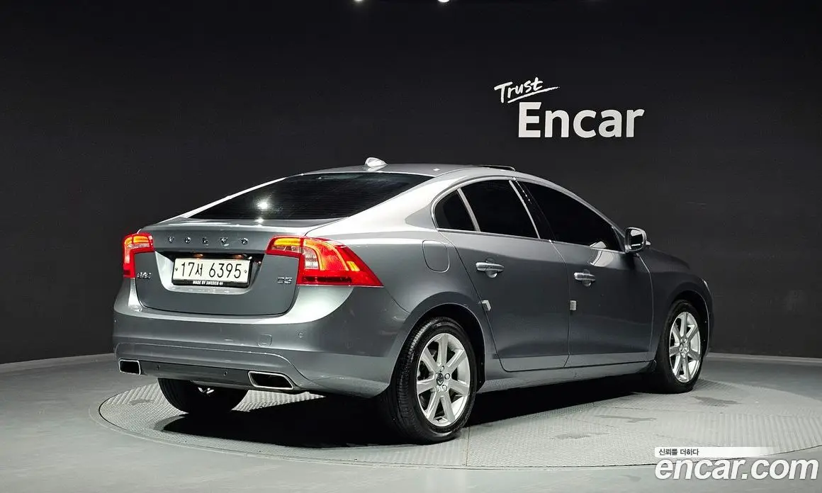 Volvo S60 2018 2.0 автомат (гидро), фото 2 Volvo S60 2018 2.0 автомат (гидро), фото 2
