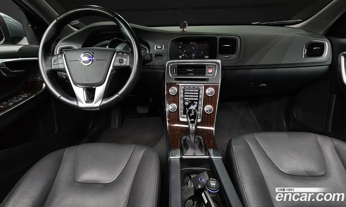 Volvo S60 2018 2.0 автомат (гидро), фото 7 Volvo S60 2018 2.0 автомат (гидро), фото 7