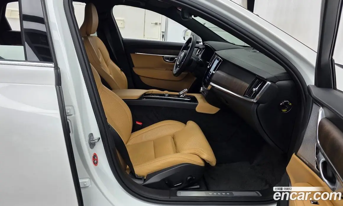 Volvo S90 2023 2.0 автомат (гидро), фото 17 Volvo S90 2023 2.0 автомат (гидро), фото 17