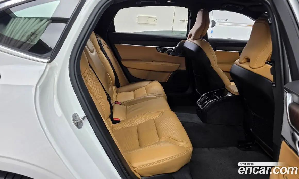 Volvo S90 2023 2.0 автомат (гидро), фото 18 Volvo S90 2023 2.0 автомат (гидро), фото 18