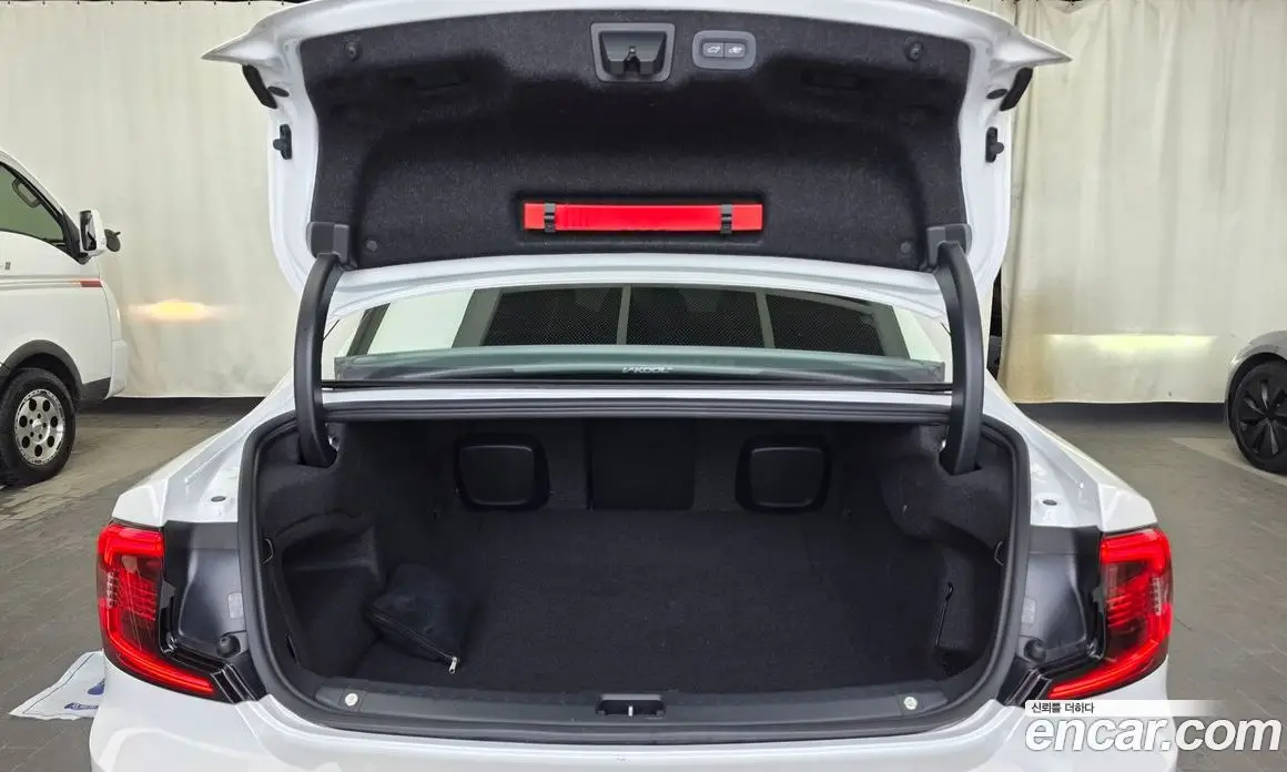Volvo S90 2023 2.0 автомат (гидро), фото 26 Volvo S90 2023 2.0 автомат (гидро), фото 26
