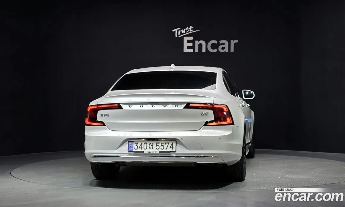 Volvo S90 2023 2.0 автомат (гидро), фото 4 Volvo S90 2023 2.0 автомат (гидро), фото 4